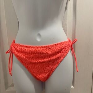 Gorgeous crocheted bikini top. Sz L. Barely worn!